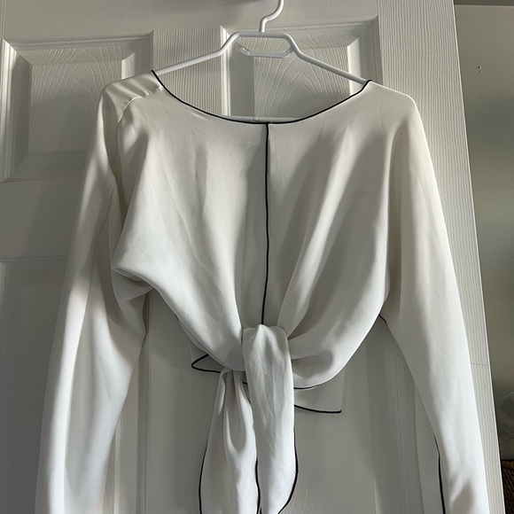 Aritzia Babaton Abasi Tie Front Blouse - Picture 2 of 6